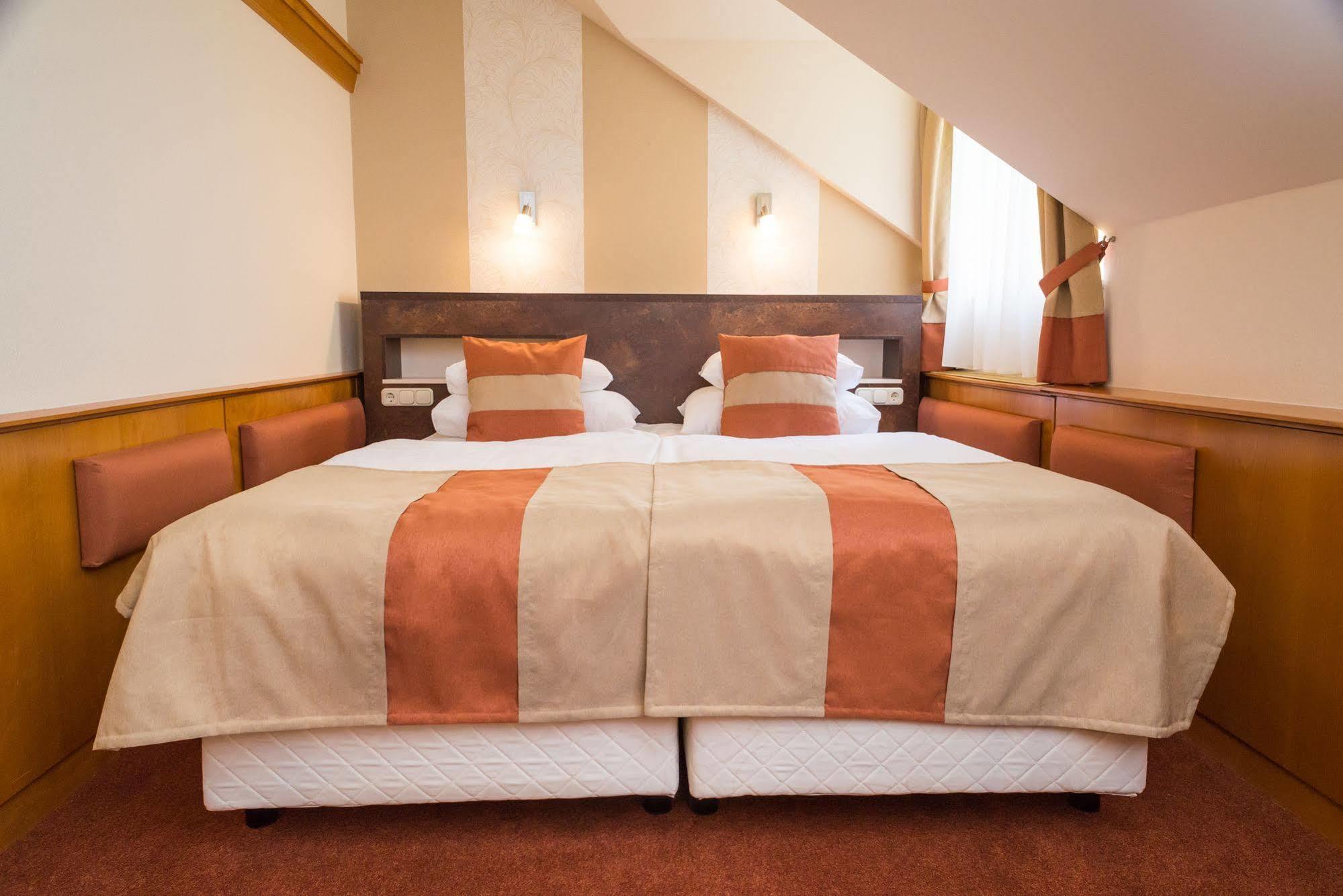 Hotel Spa Hévíz 외부 사진